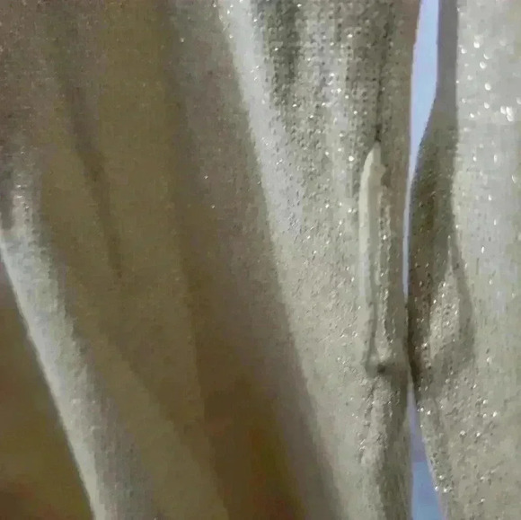 NWT Lauren Michelle sequins long sleeve blouse with tensil tread woven in. - Picture 7 of 7